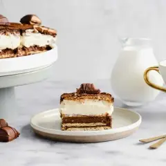 Ciasto jak Kinder Bueno - Pyszny przepis bez pieczenia, który zachwyci