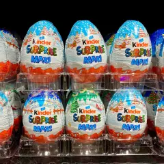 Dlaczego kinder niespodzianka jest zakazana w USA? Oto niebezpieczeństwa
